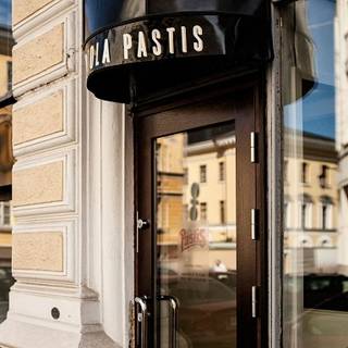 Smokin Bones Castle Market