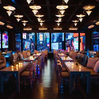 R Lounge at Two Times Square