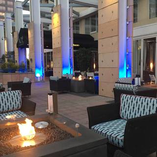 Noe Bar at the Omni Los Angeles